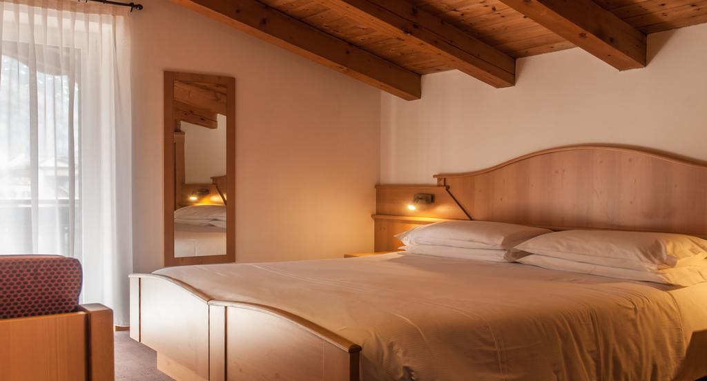 Hotel Ai Pini Віго-ді-Фасса Екстер'єр фото