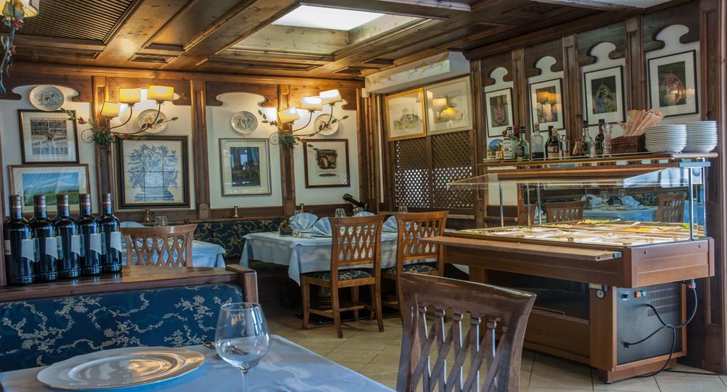 Hotel Ai Pini Віго-ді-Фасса Екстер'єр фото
