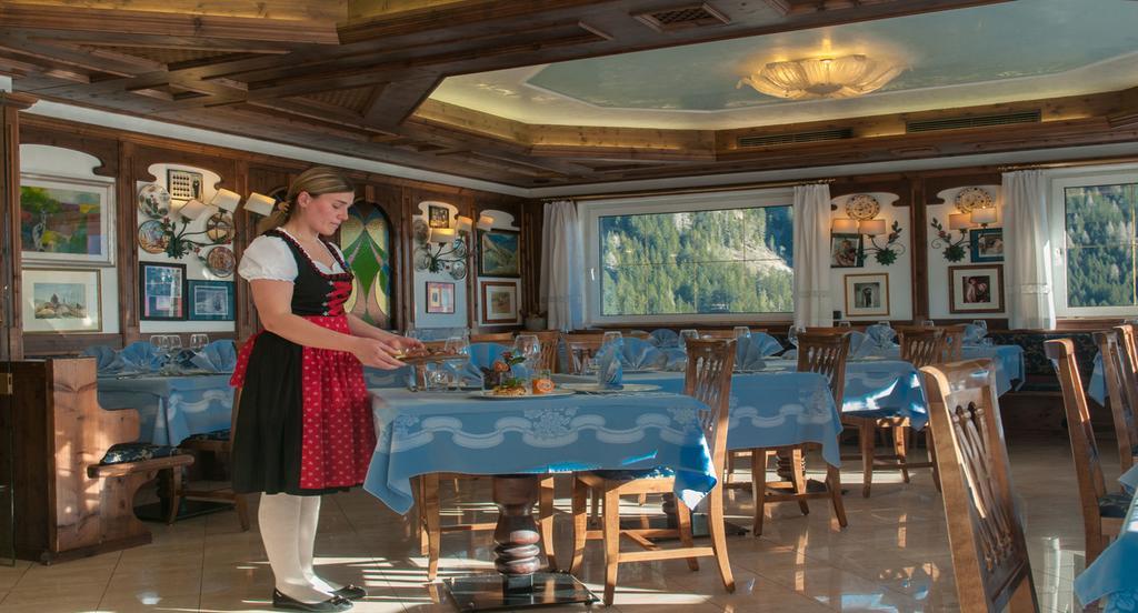Hotel Ai Pini Віго-ді-Фасса Екстер'єр фото